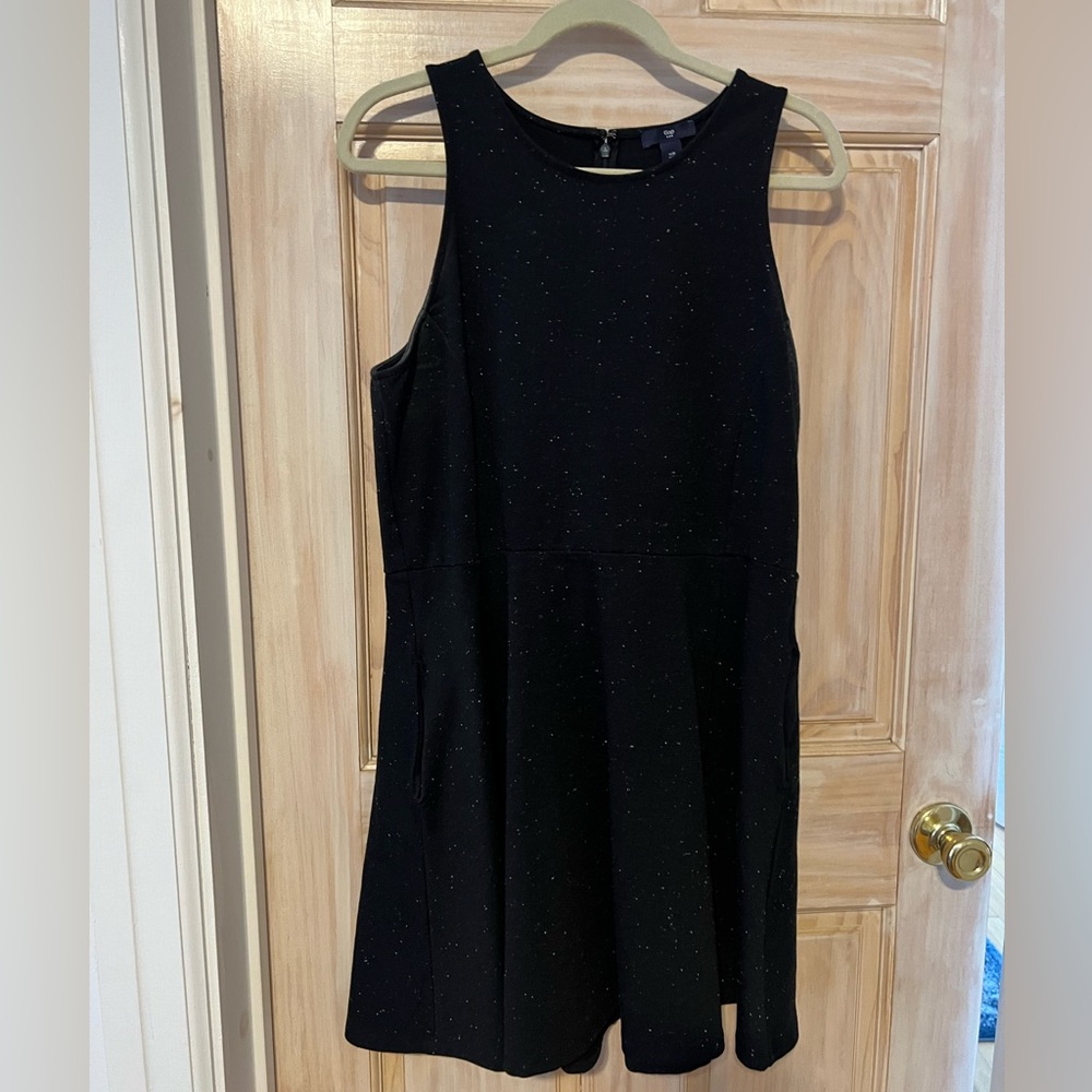 White Speckled High Neck Black Dress with Pockets size M